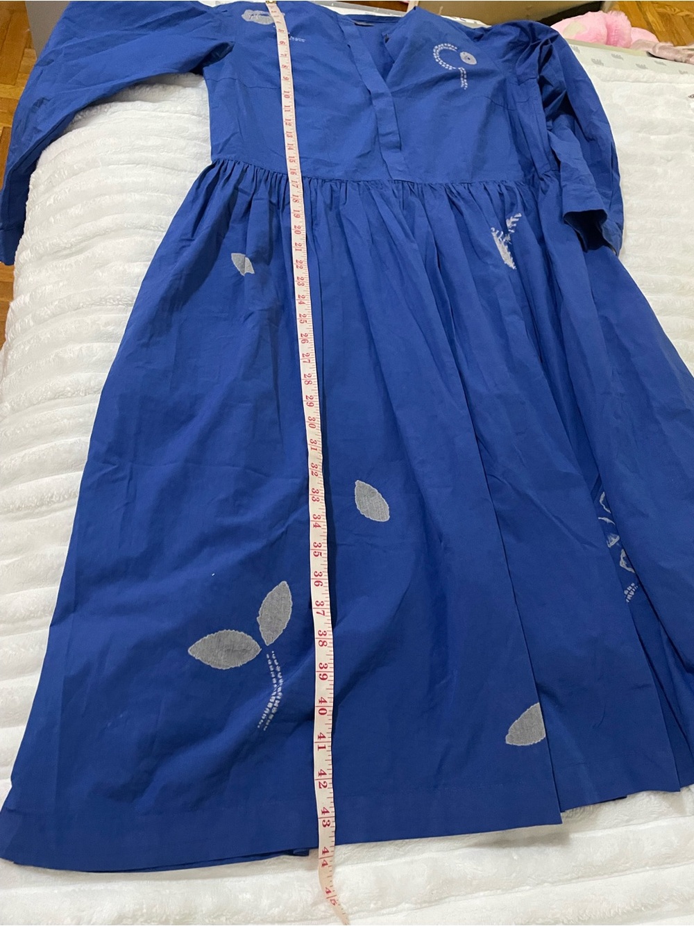 Suzusan Blue Long-Sleeve Gathered Waist Midi Dress with Embroidered Accents - Picture 11 of 16